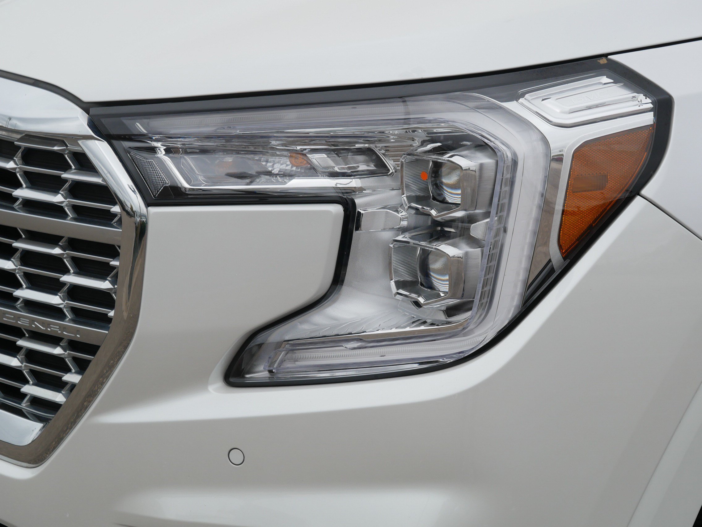 Used 2023 GMC Terrain Denali AWD/4WD image 16