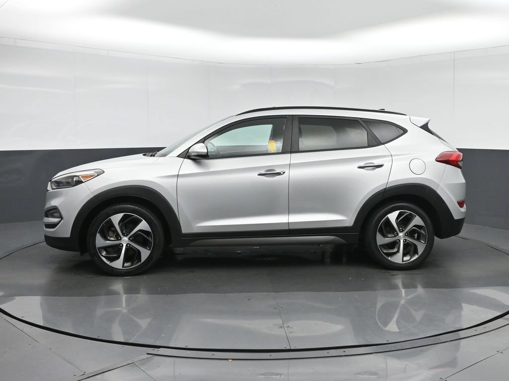 Used 2016 Hyundai Tucson Limited w/ Option Group 03 AWD/4WD image 4
