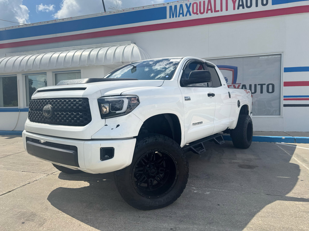 Used 2014 Toyota Tundra SR5 image 2