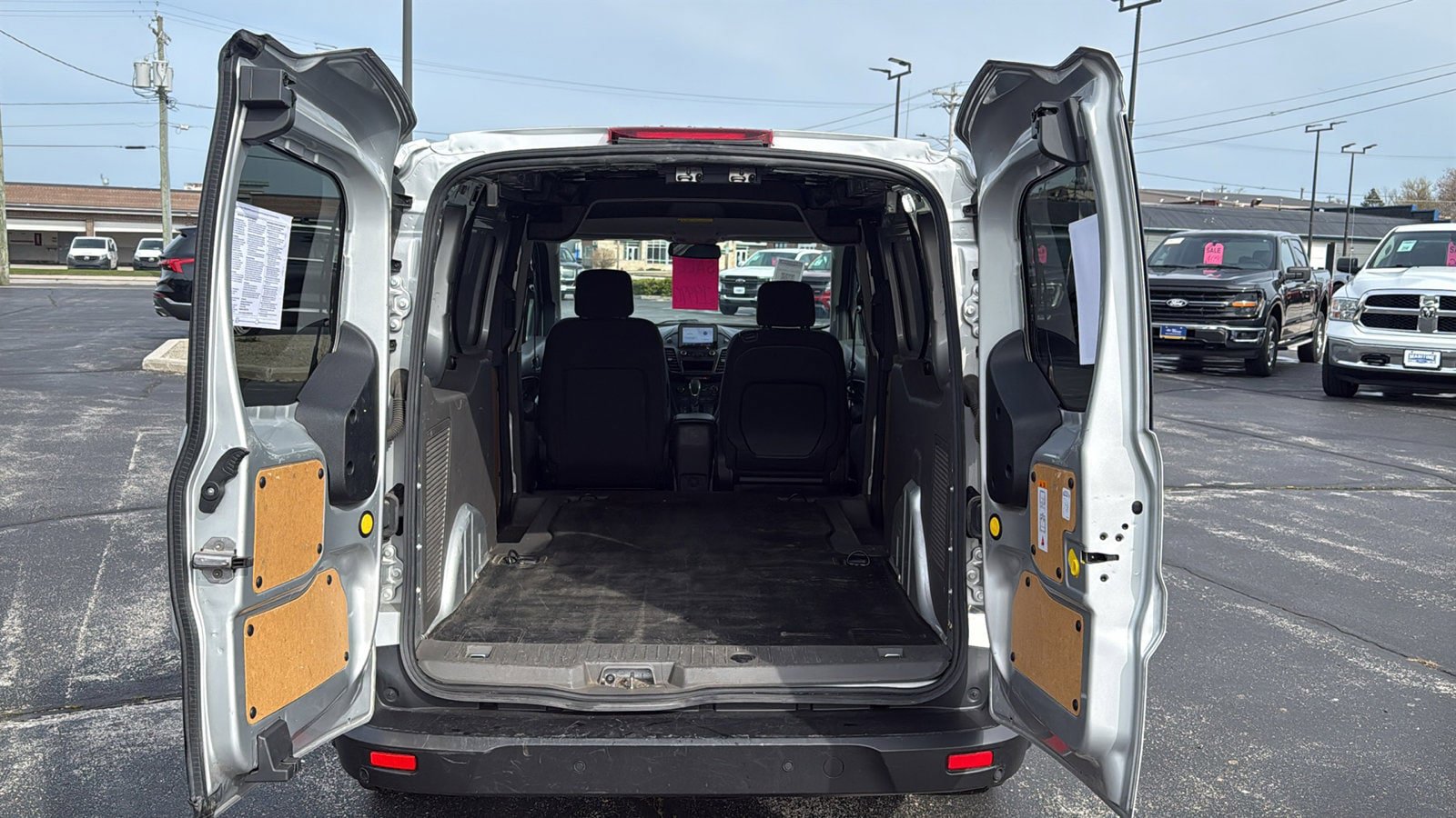 Used 2021 Ford Transit Connect XLT FWD image 22