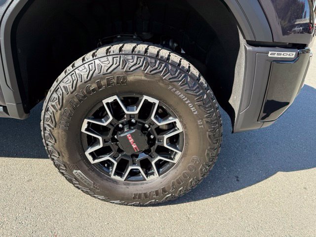 Used 2026 GMC Sierra 2500 AT4X AWD/4WD image 6