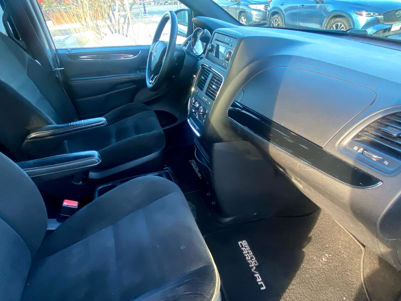 Used 2016 Dodge Grand Caravan SE image 16
