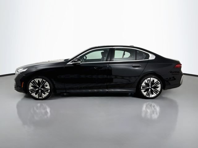 Used 2026 BMW 540i xDrive AWD/4WD image 4