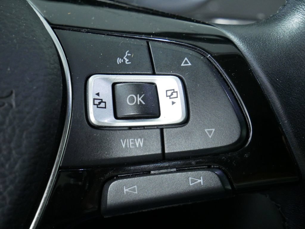 Used 2019 Volkswagen Tiguan SEL AWD/4WD image 26