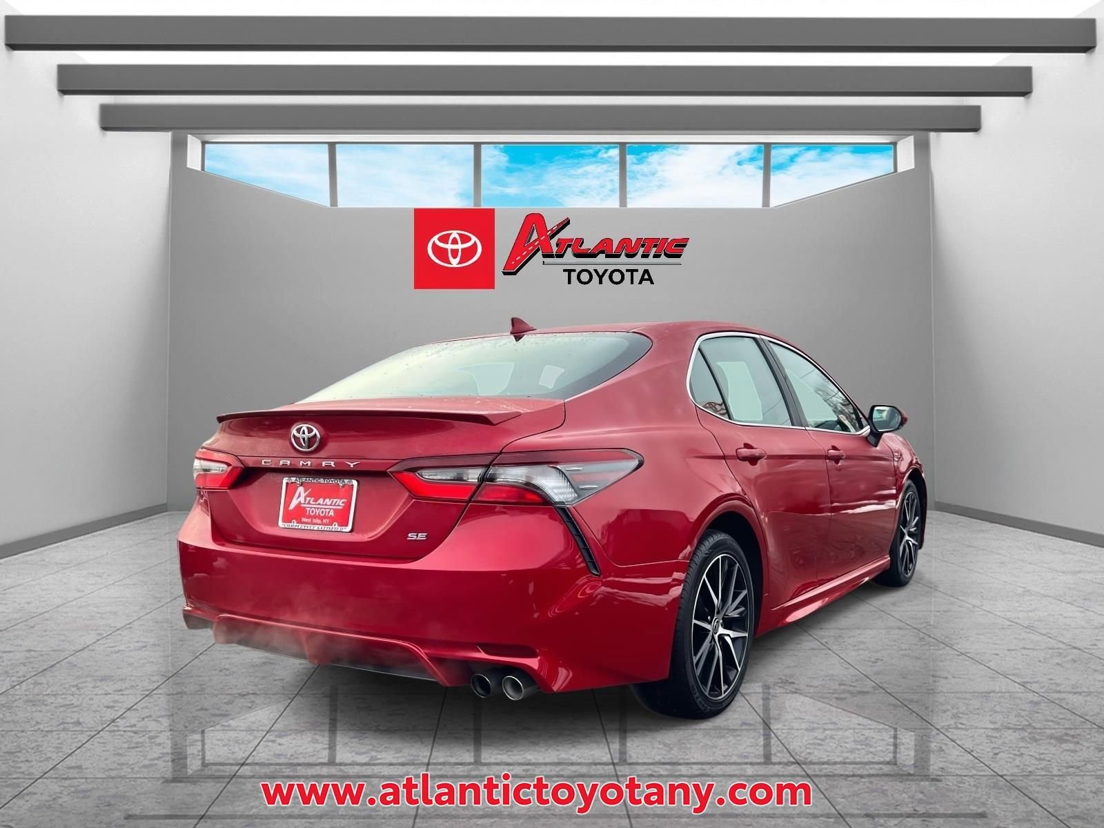 Used 2023 Toyota Camry SE image 5