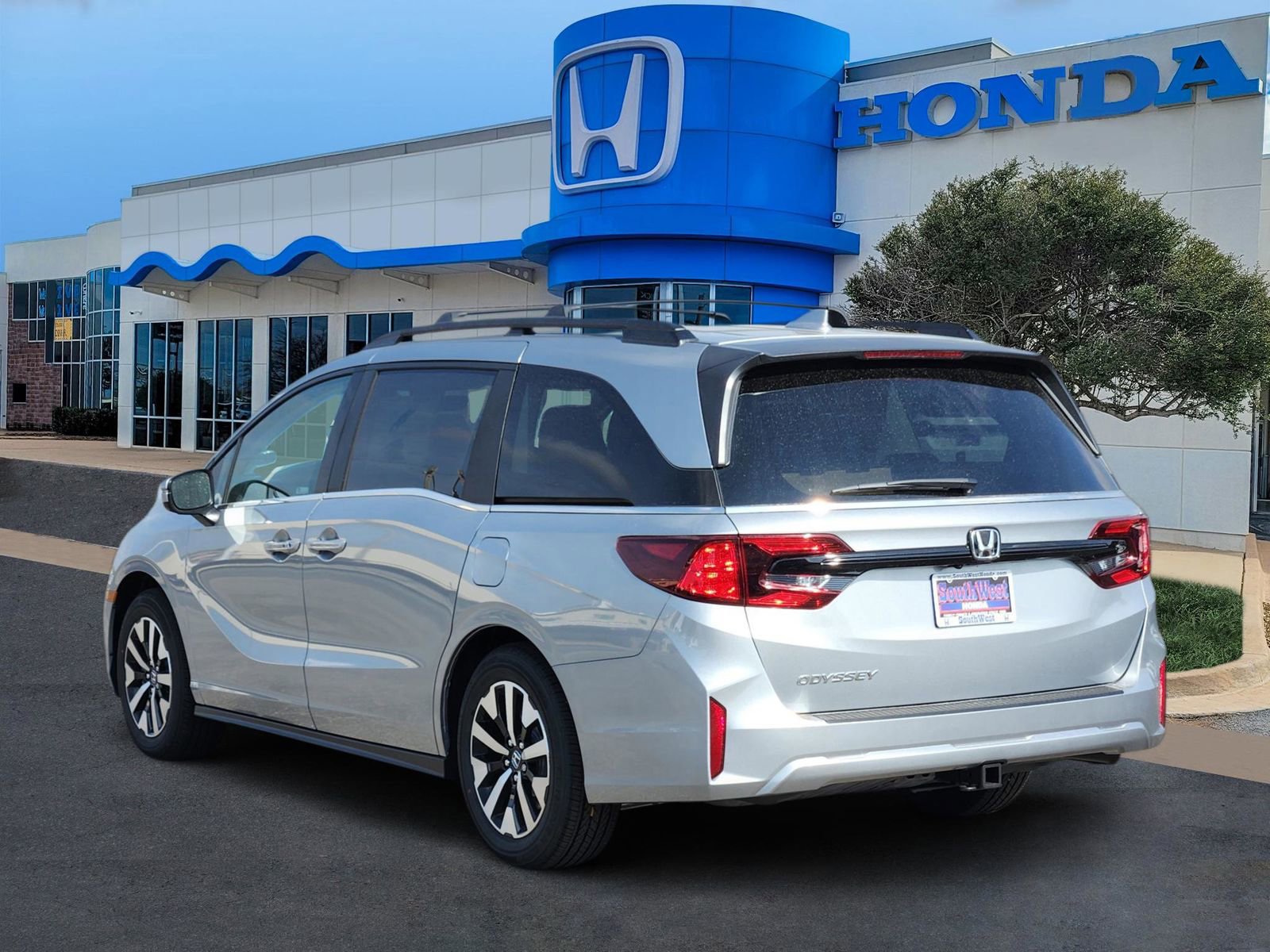 New 2026 Honda Odyssey EX-L image 4