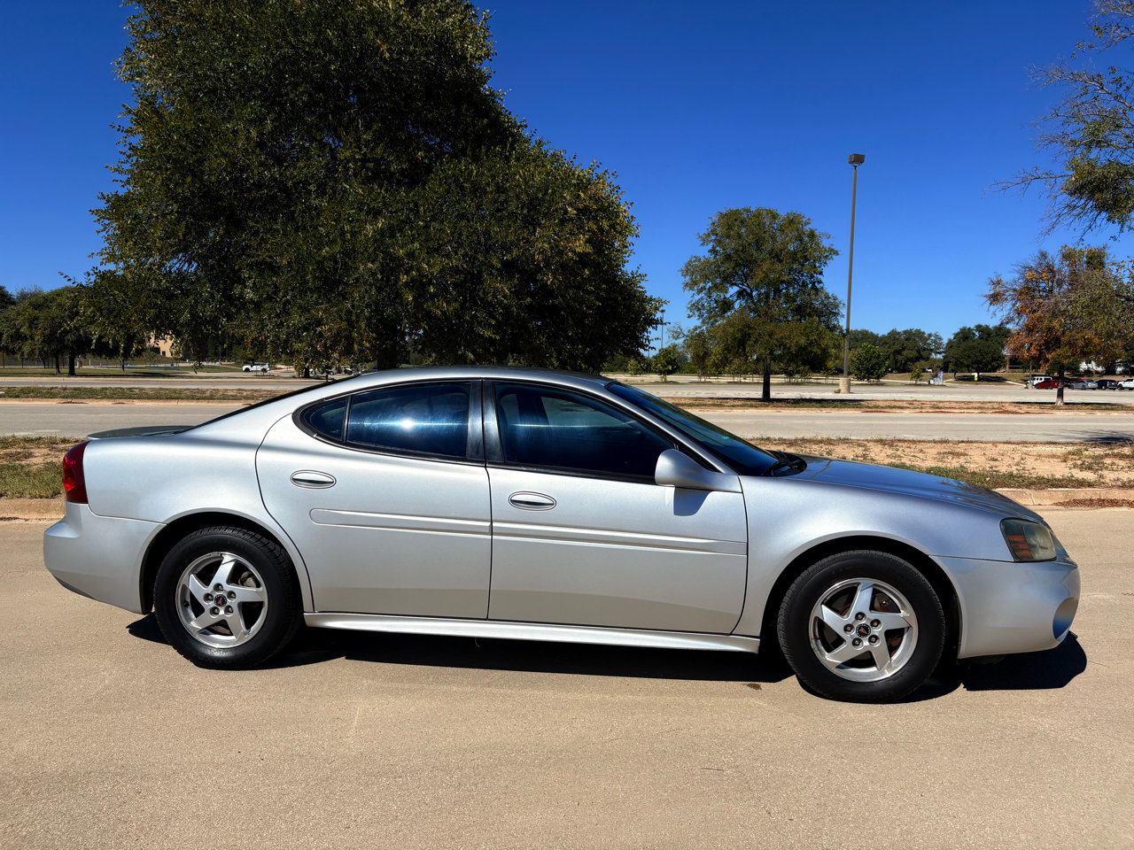 Used 2004 Pontiac Grand Prix GT2 image 37