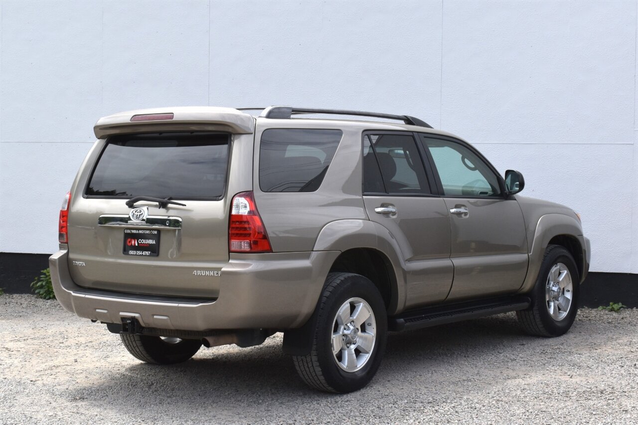 Used 2008 Toyota 4Runner SR5 AWD/4WD image 5