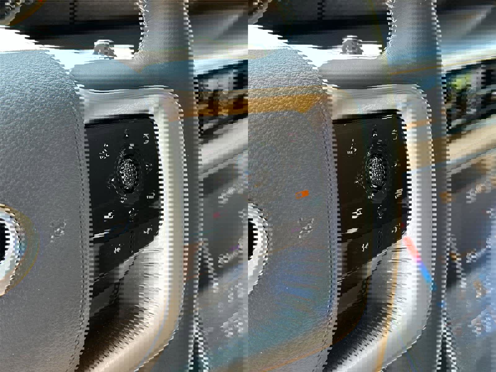 Used 2025 INFINITI QX80 Luxe image 25