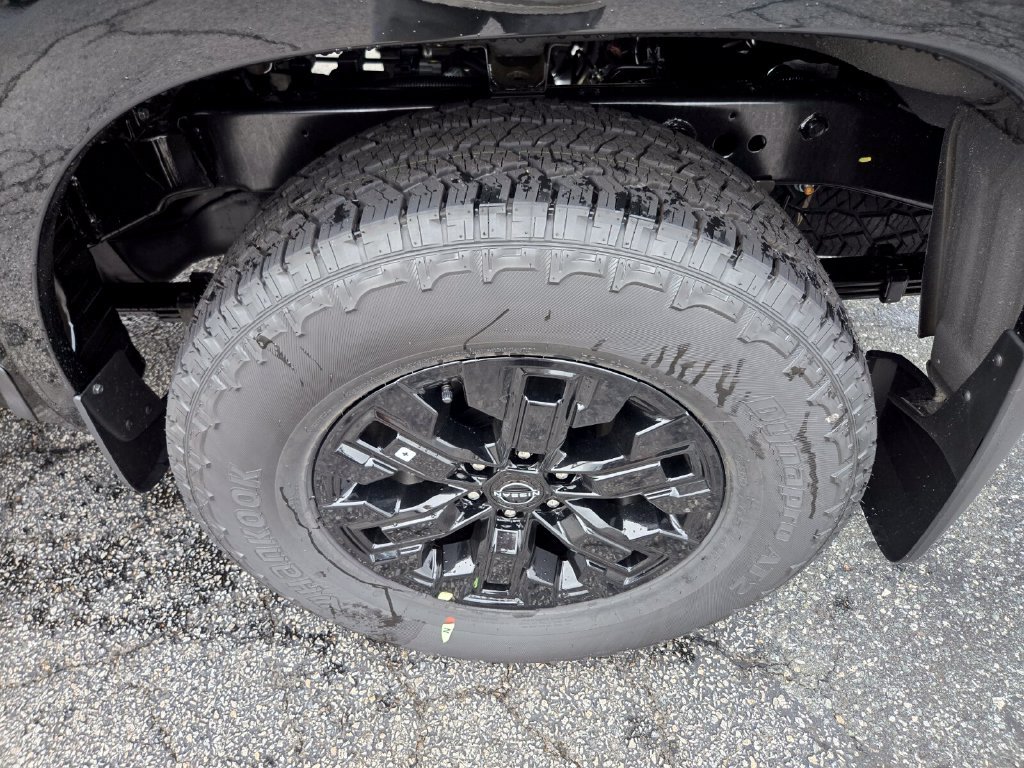 New 2027 Nissan Frontier SV w/ SV Convenience Package AWD/4WD image 7