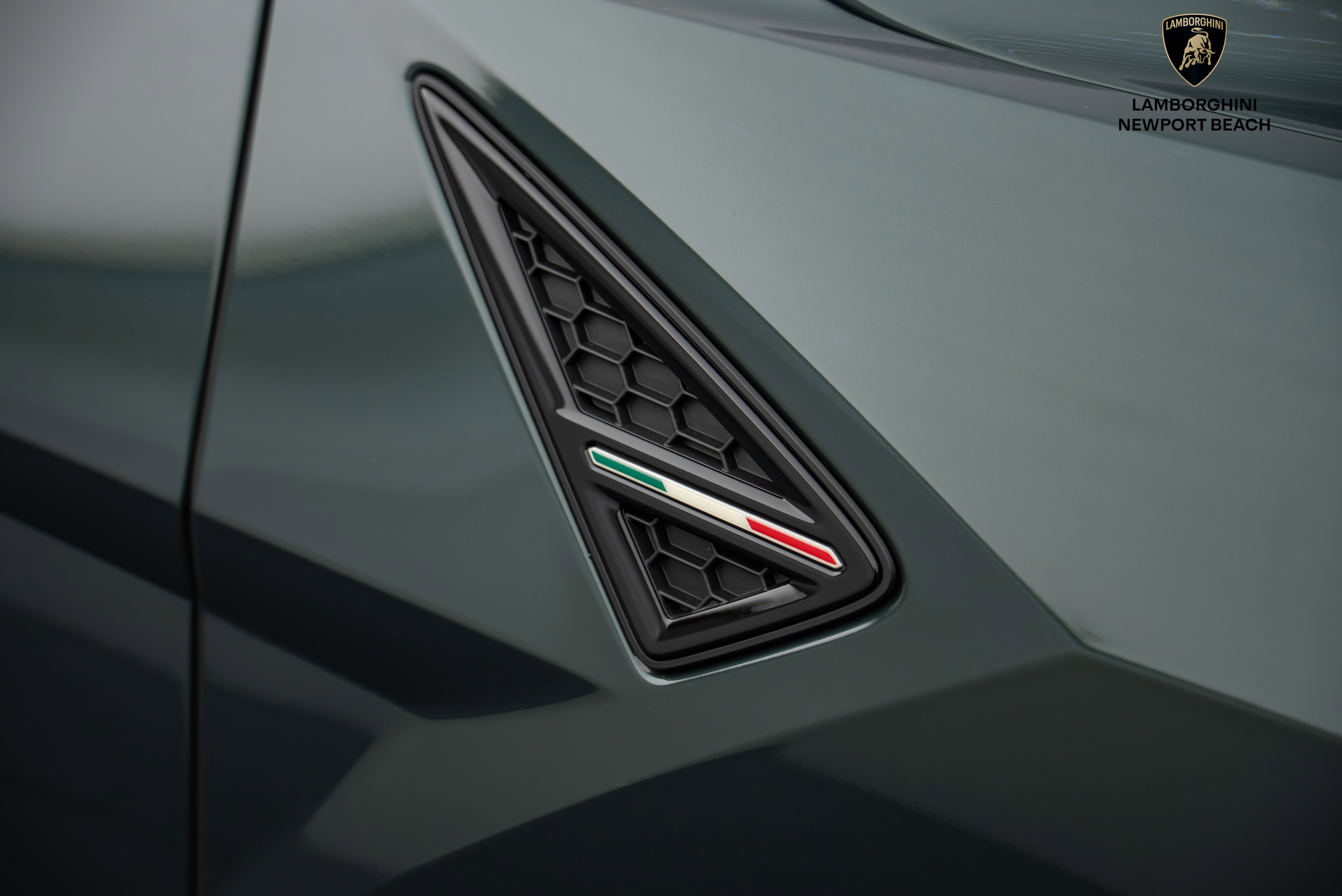 Used 2024 Lamborghini Urus S image 4