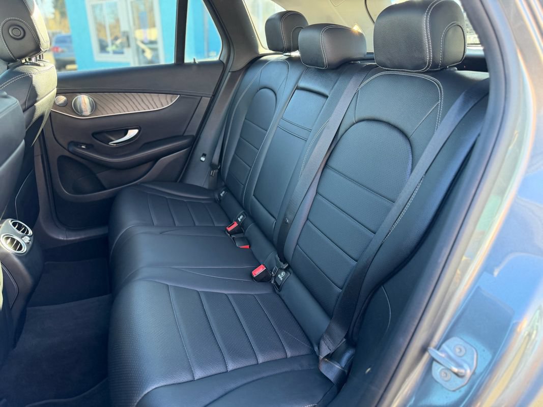 Used 2016 Mercedes-Benz GLC 300 4MATIC image 9