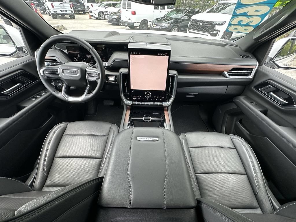 Certified 2025 GMC Yukon XL Denali AWD/4WD image 20