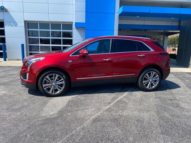 Used 2026 Cadillac XT5 Premium Luxury w/ Driver Assist Package AWD/4WD image 2