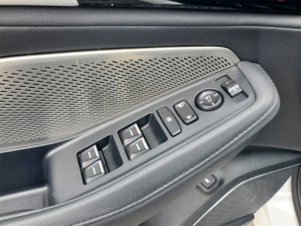 Used 2023 Acura MDX FWD image 21