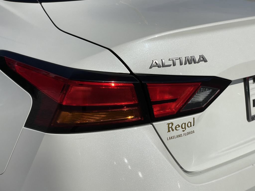 Used 2024 Nissan Altima 2.5 SV w/ SV Premium Package image 8