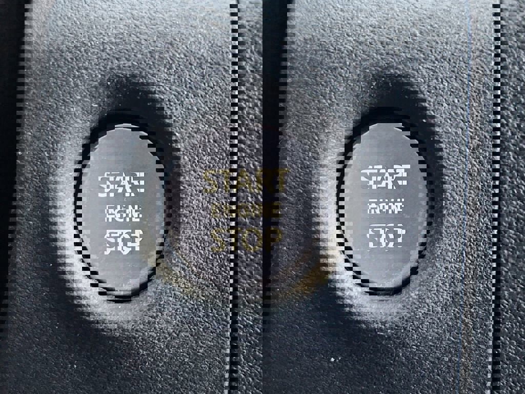 Used 2022 Nissan Frontier SV image 29