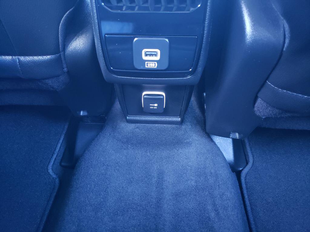 Used 2024 Jeep Compass Latitude AWD/4WD image 13