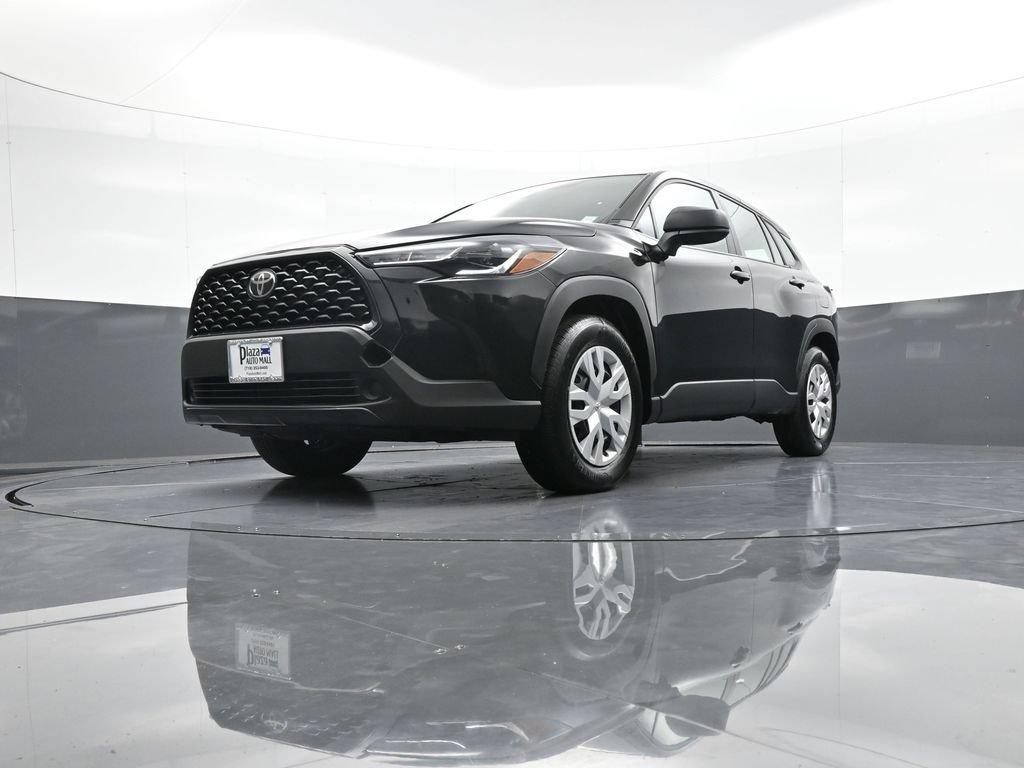 Certified 2022 Toyota Corolla Cross L AWD/4WD image 25