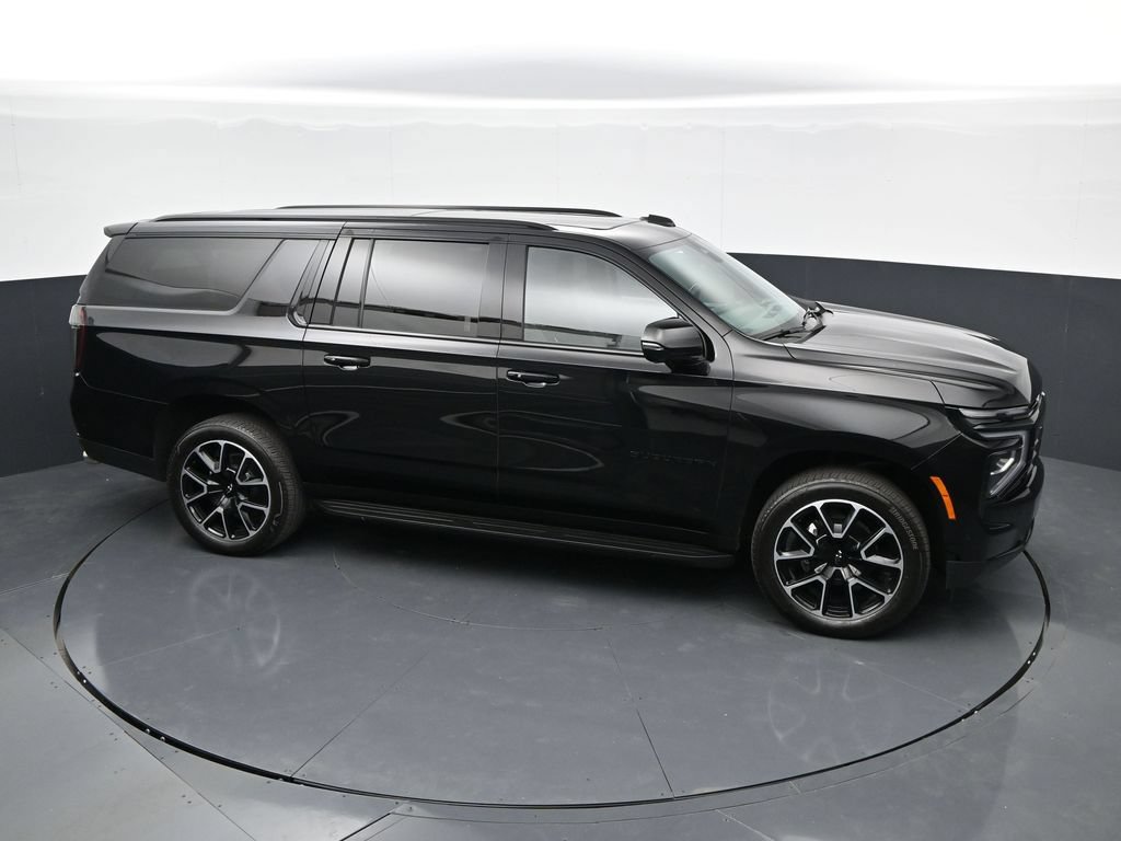 Used 2025 Chevrolet Suburban RST w/ Comfort Package AWD/4WD image 37
