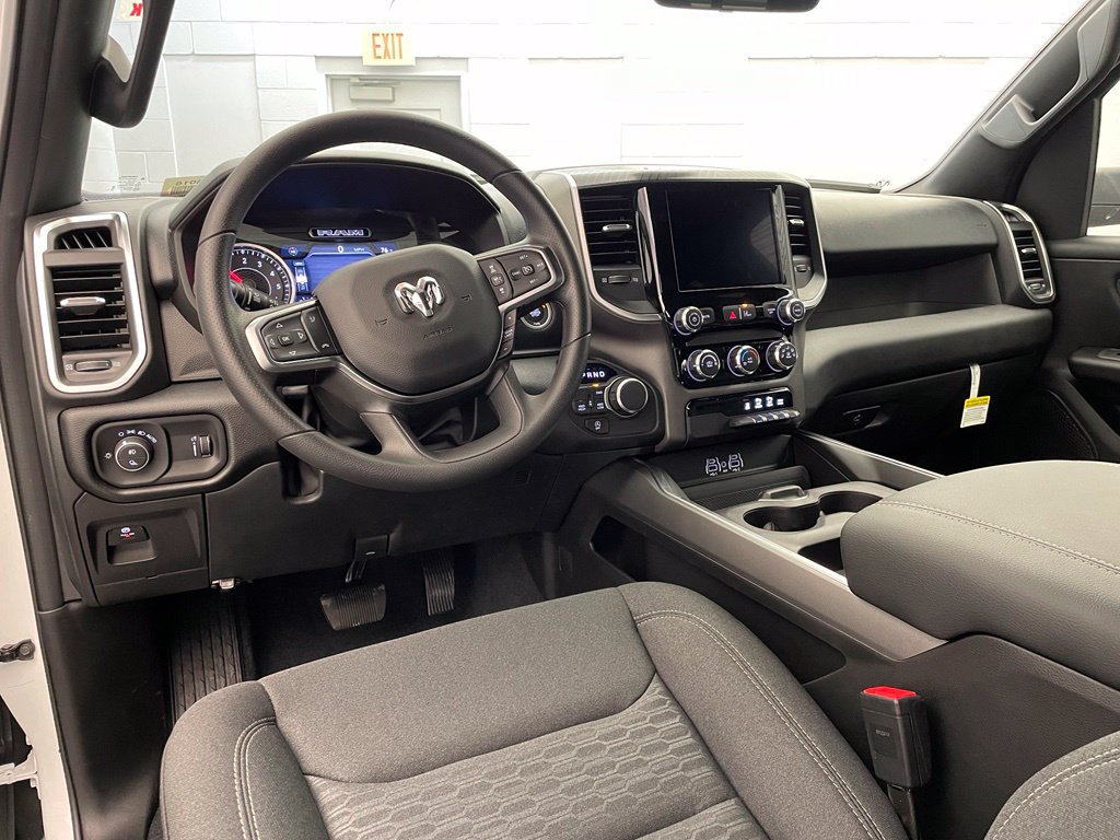 New 2026 RAM 1500 Express AWD/4WD image 12