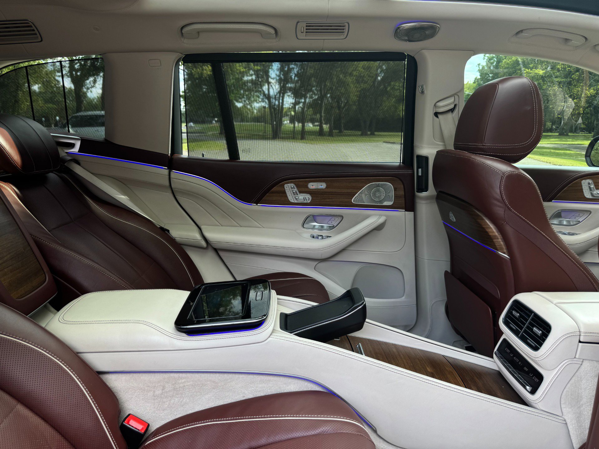 Used 2023 Mercedes-Benz Maybach GLS 600 4MATIC image 57