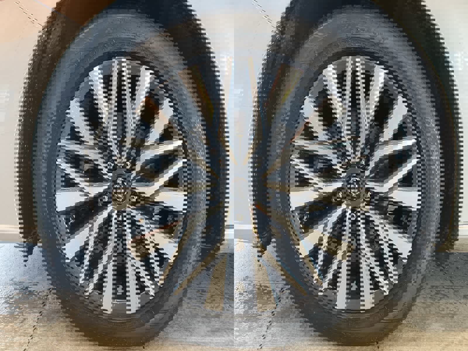 Used 2024 Nissan Altima 2.5 SV image 9