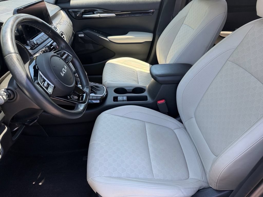 Used 2022 Kia Seltos SX w/ Sunroof Package AWD/4WD image 10