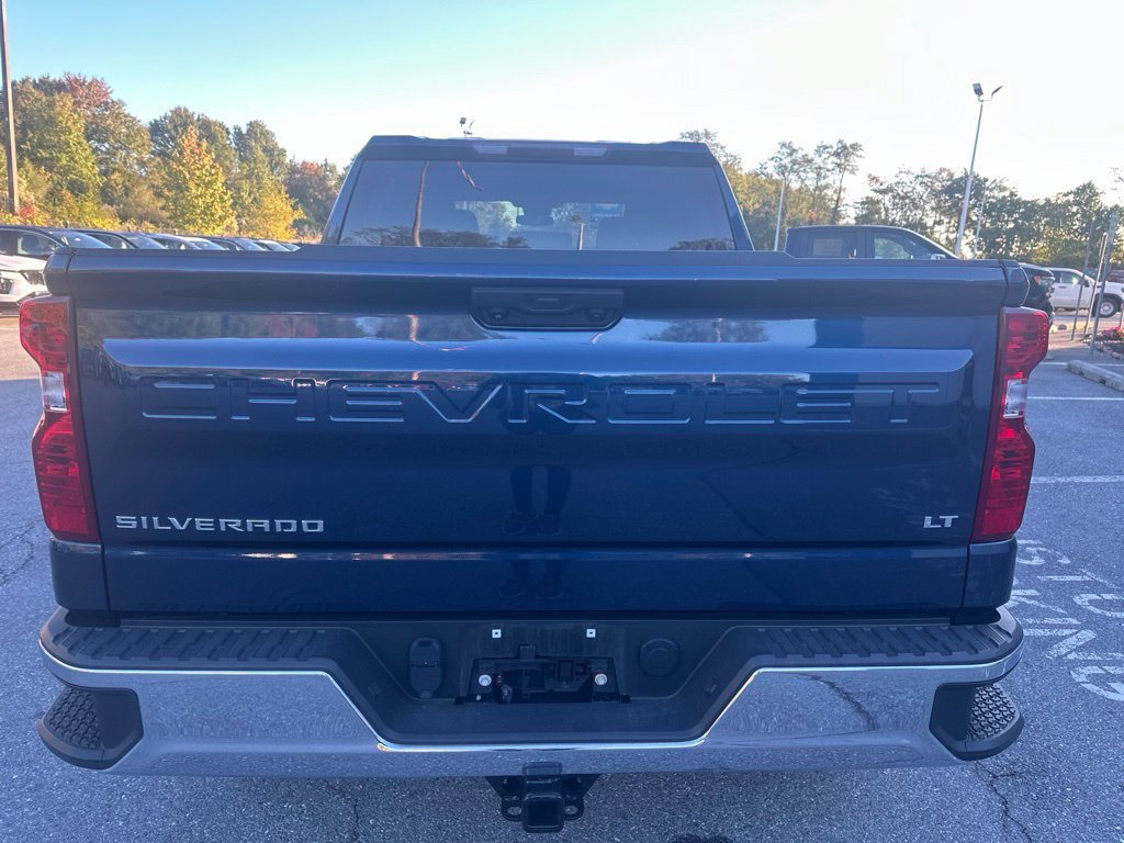 Used 2023 Chevrolet Silverado 1500 LT AWD/4WD image 6