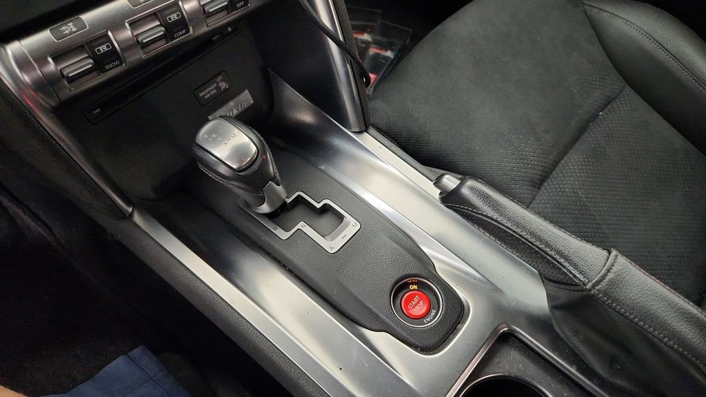 Used 2011 Nissan GT-R Premium AWD/4WD image 53