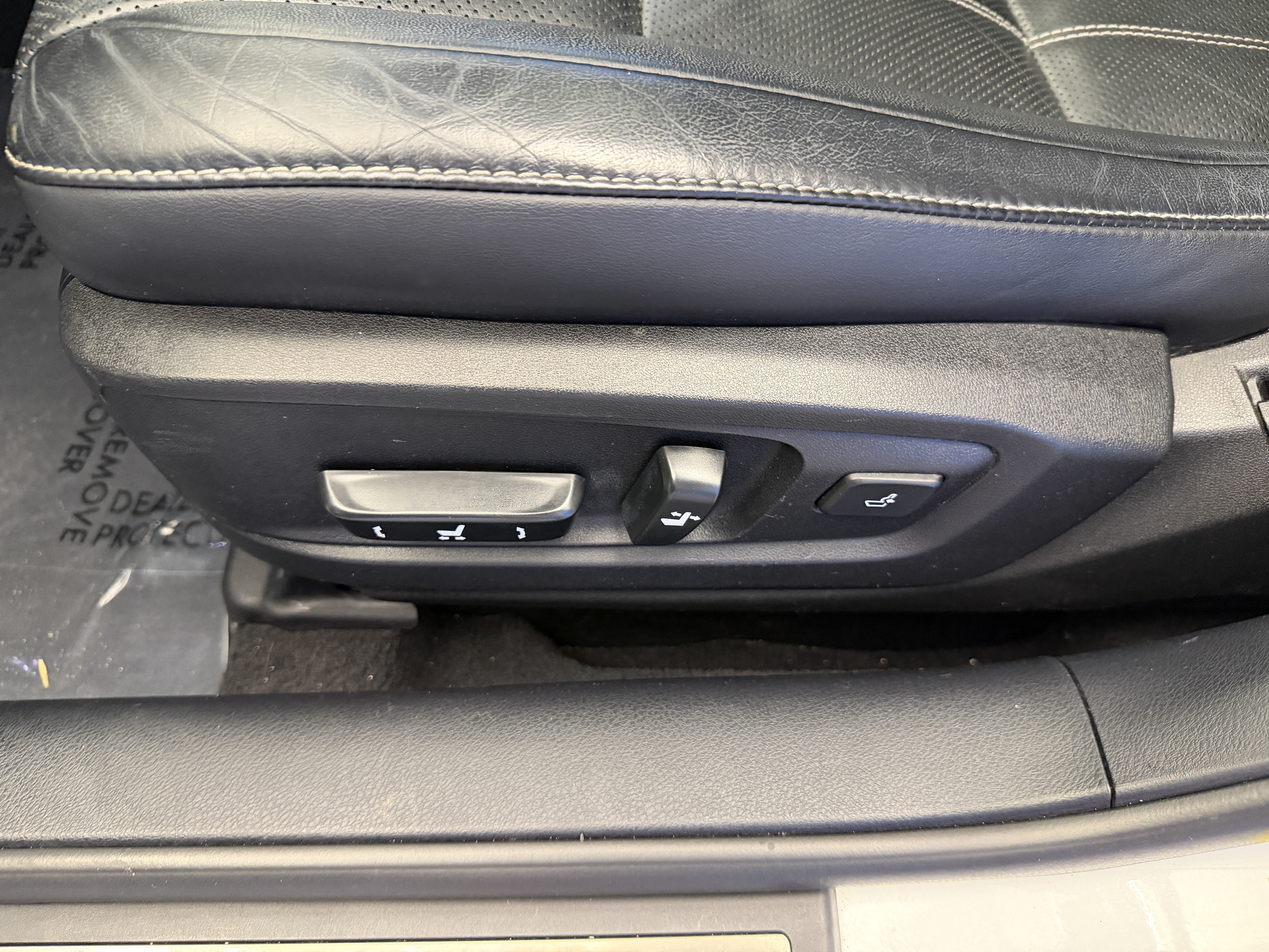 Used 2016 Lexus ES 300h w/ Luxury Package w/Wood Trim FWD image 13