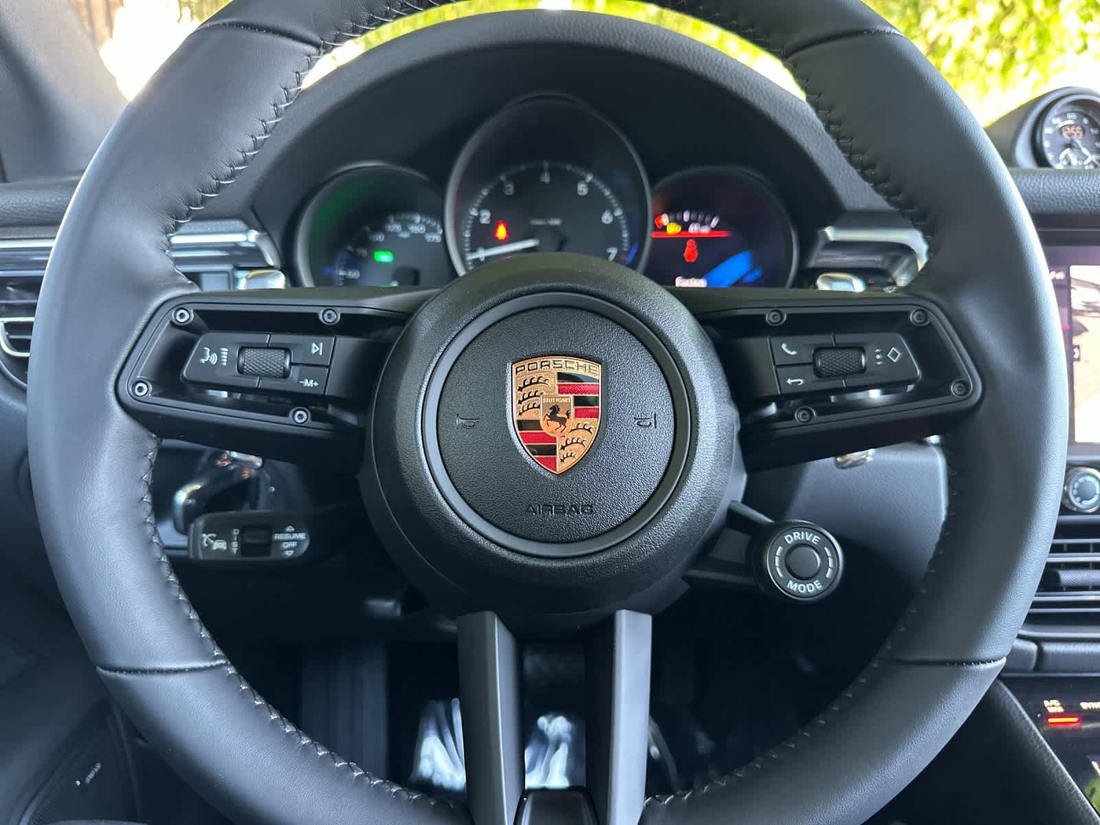 New 2026 Porsche Macan AWD/4WD image 26