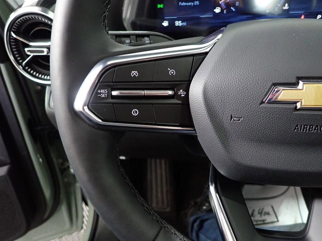 Used 2026 Chevrolet Equinox LT image 24