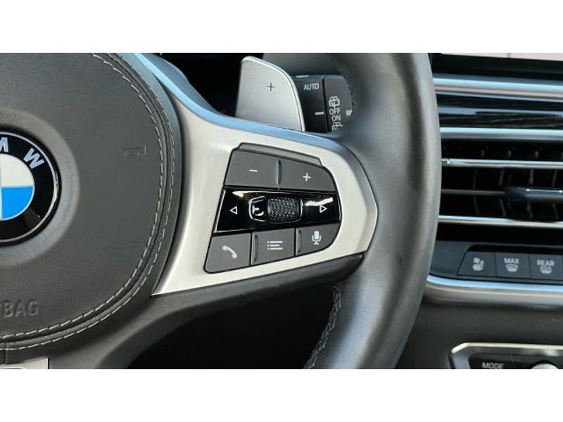 Used 2020 BMW X7 M50i image 40