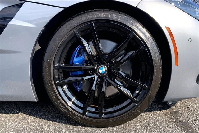 Used 2024 BMW Z4 M40i w/ Premium Package image 9