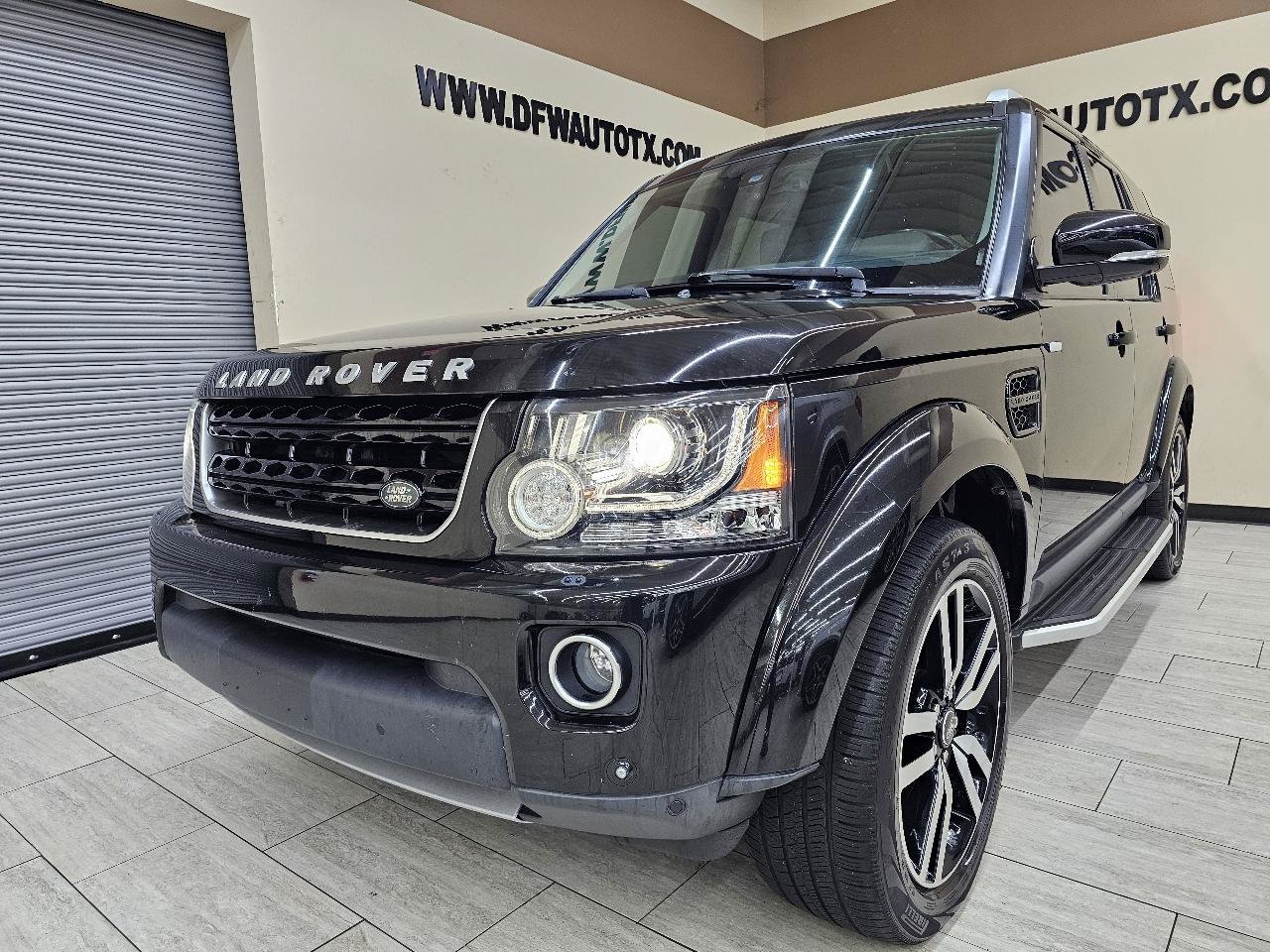 Used 2016 Land Rover LR4 HSE LUX AWD/4WD image 2