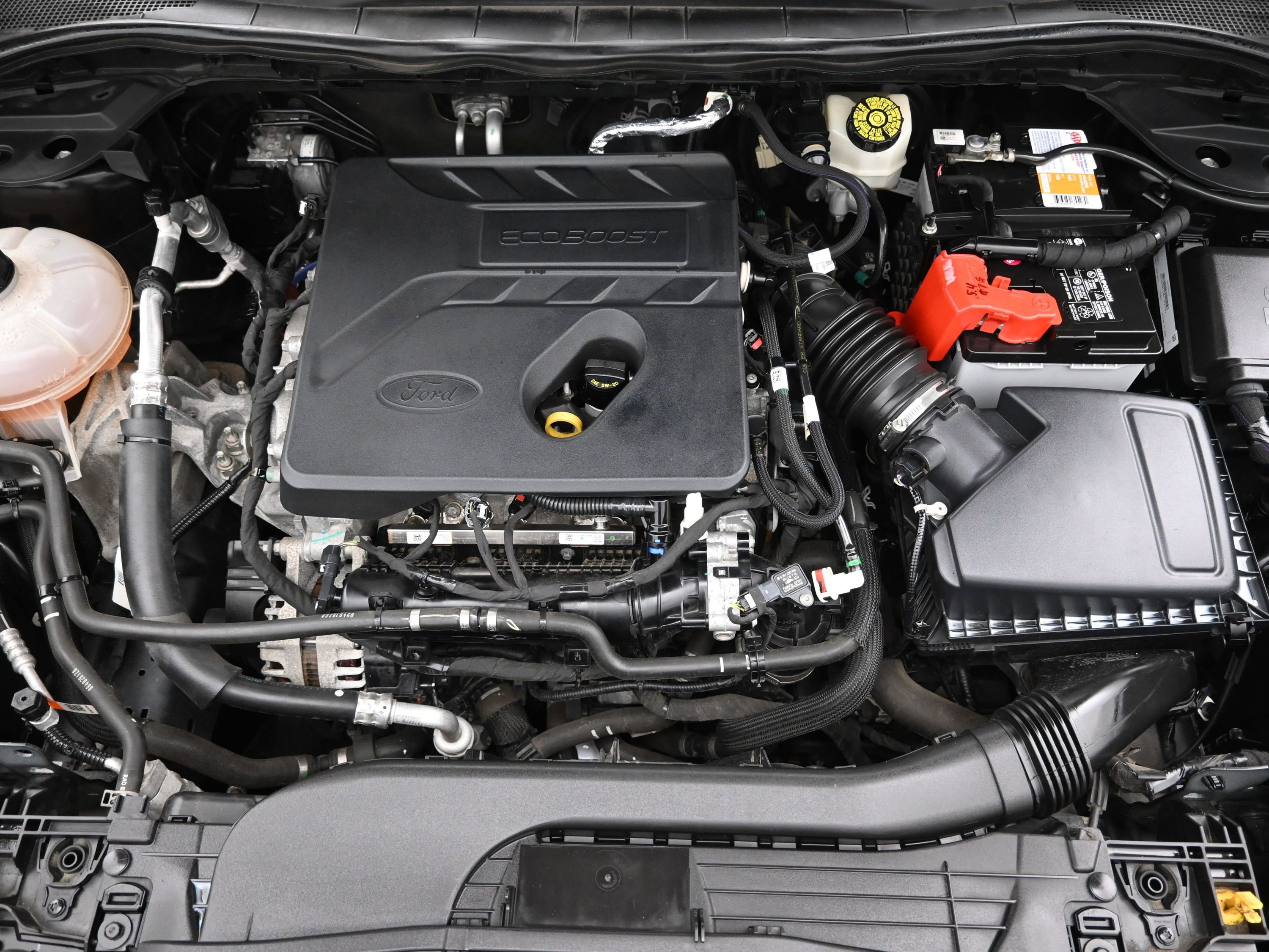 Used 2020 Ford Escape SE image 29