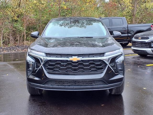 Used 2024 Chevrolet Trax LS w/ LS Convenience Package image 21