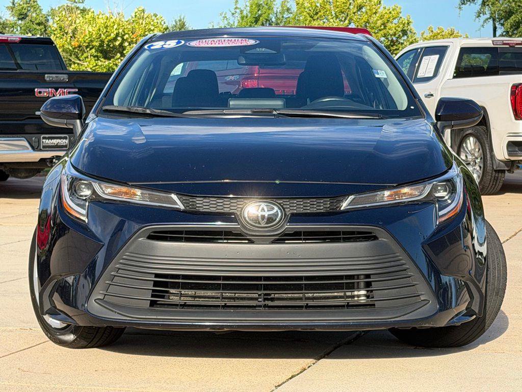 Used 2025 Toyota Corolla LE FWD image 2