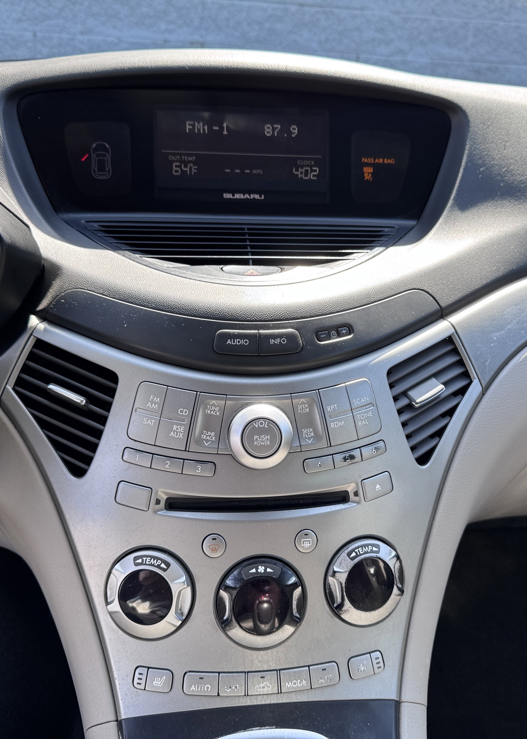 Used 2008 Subaru Tribeca AWD/4WD image 21