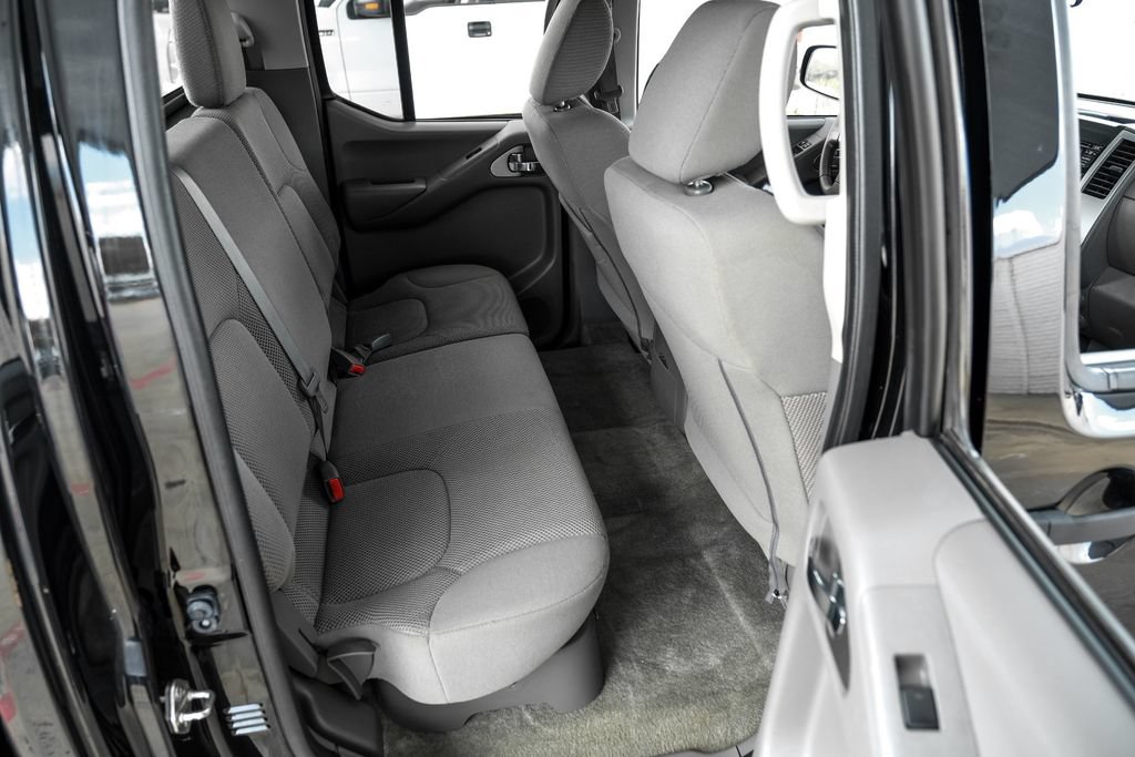 Used 2018 Nissan Frontier SV RWD image 34