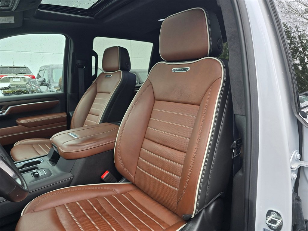 Used 2024 GMC Sierra 3500 Denali Ultimate image 56
