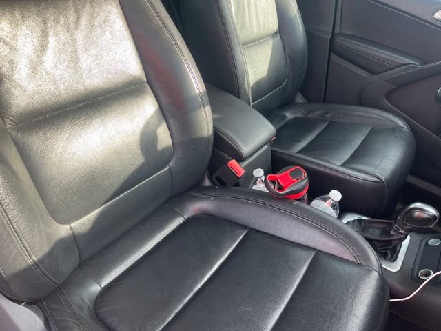 Used 2017 Volkswagen Tiguan SEL FWD image 24