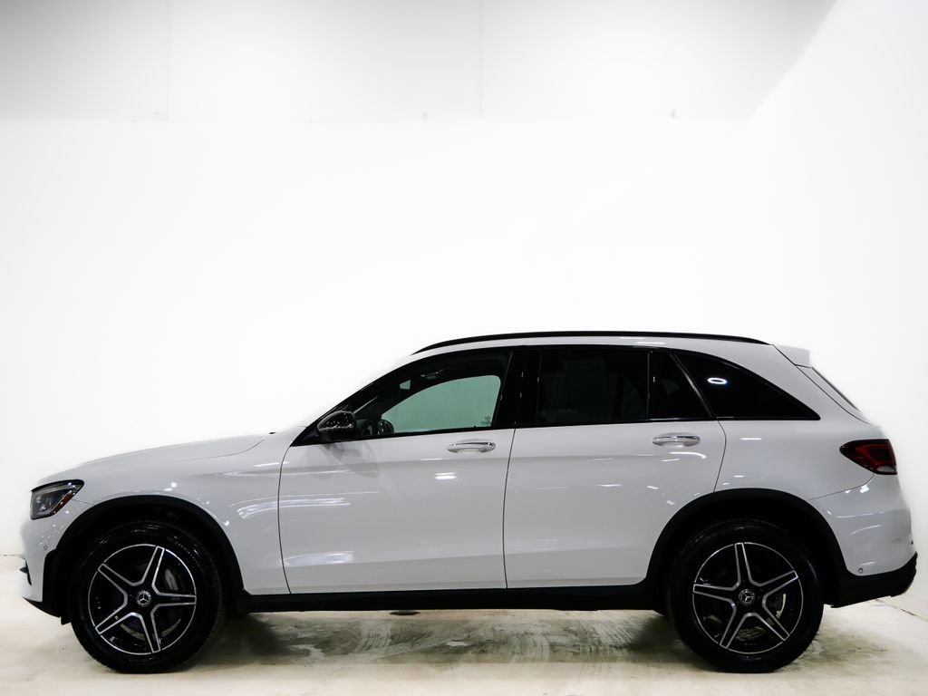 Used 2022 Mercedes-Benz GLC 300 4MATIC w/ AMG Line image 7