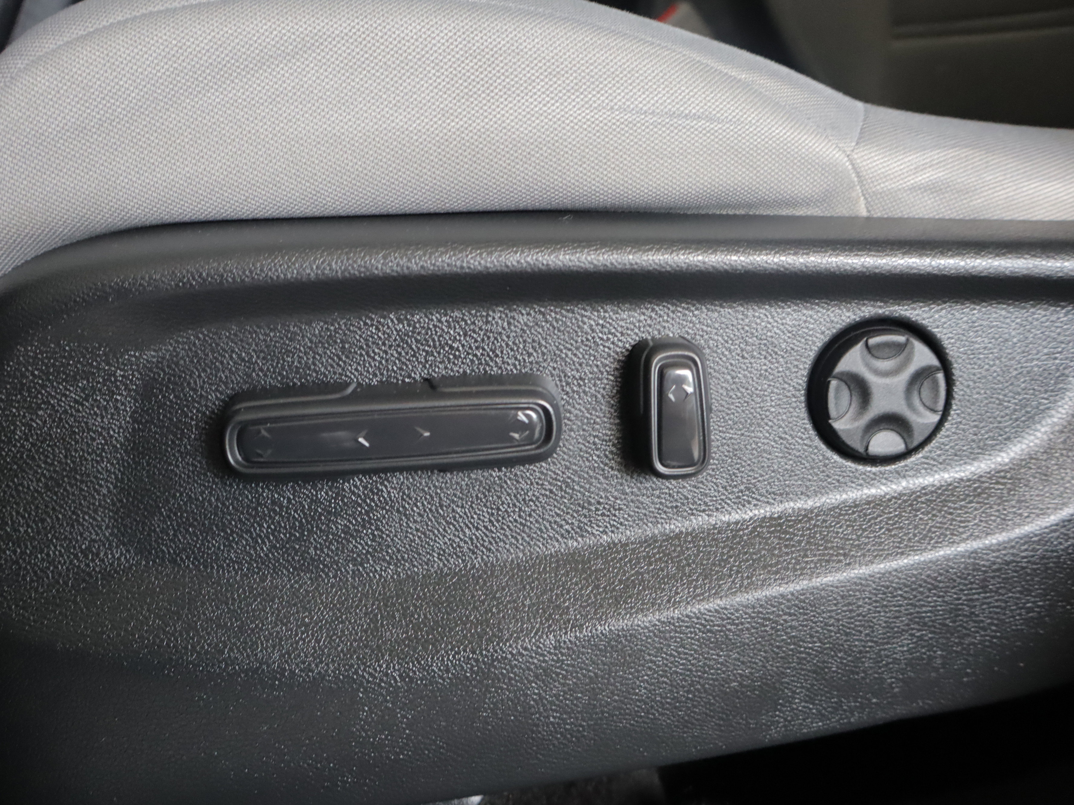 Used 2018 Honda CR-V EX image 13