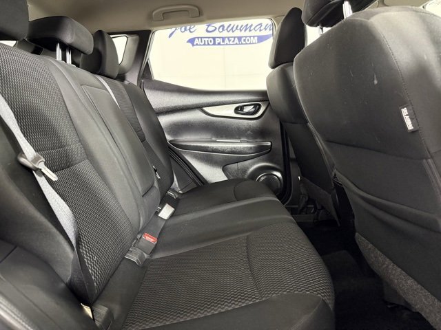 Used 2019 Nissan Rogue Sport S image 18