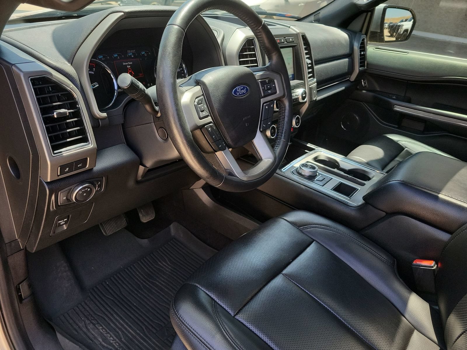 Used 2021 Ford Expedition XLT RWD image 10