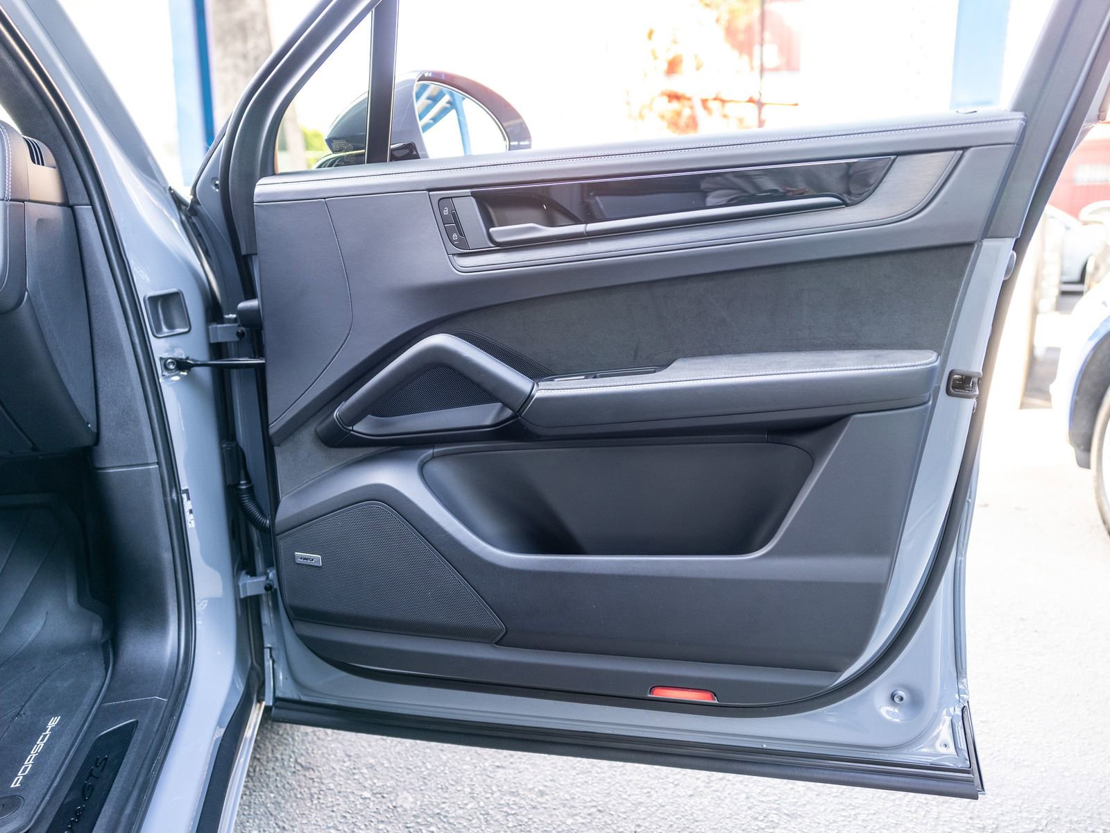 Certified 2025 Porsche Cayenne GTS image 60