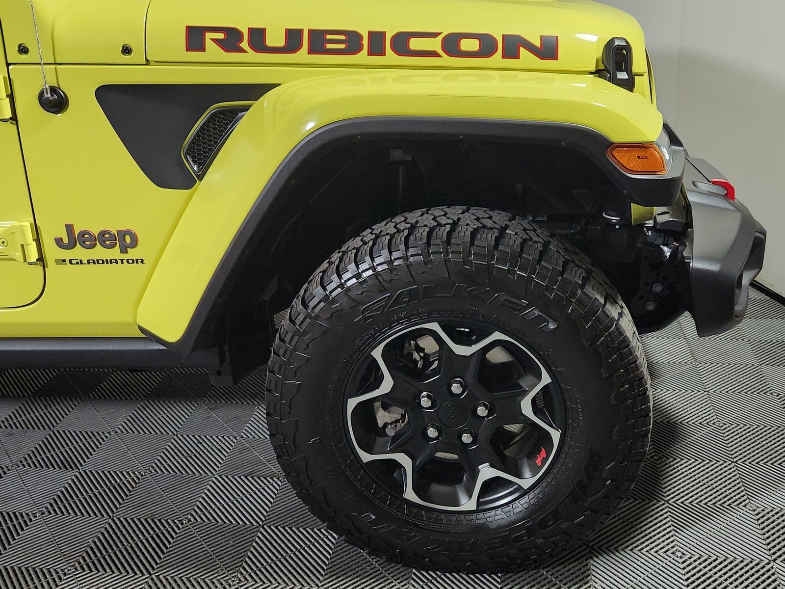 Used 2023 Jeep Gladiator Rubicon w/ Cold Weather Group image 11