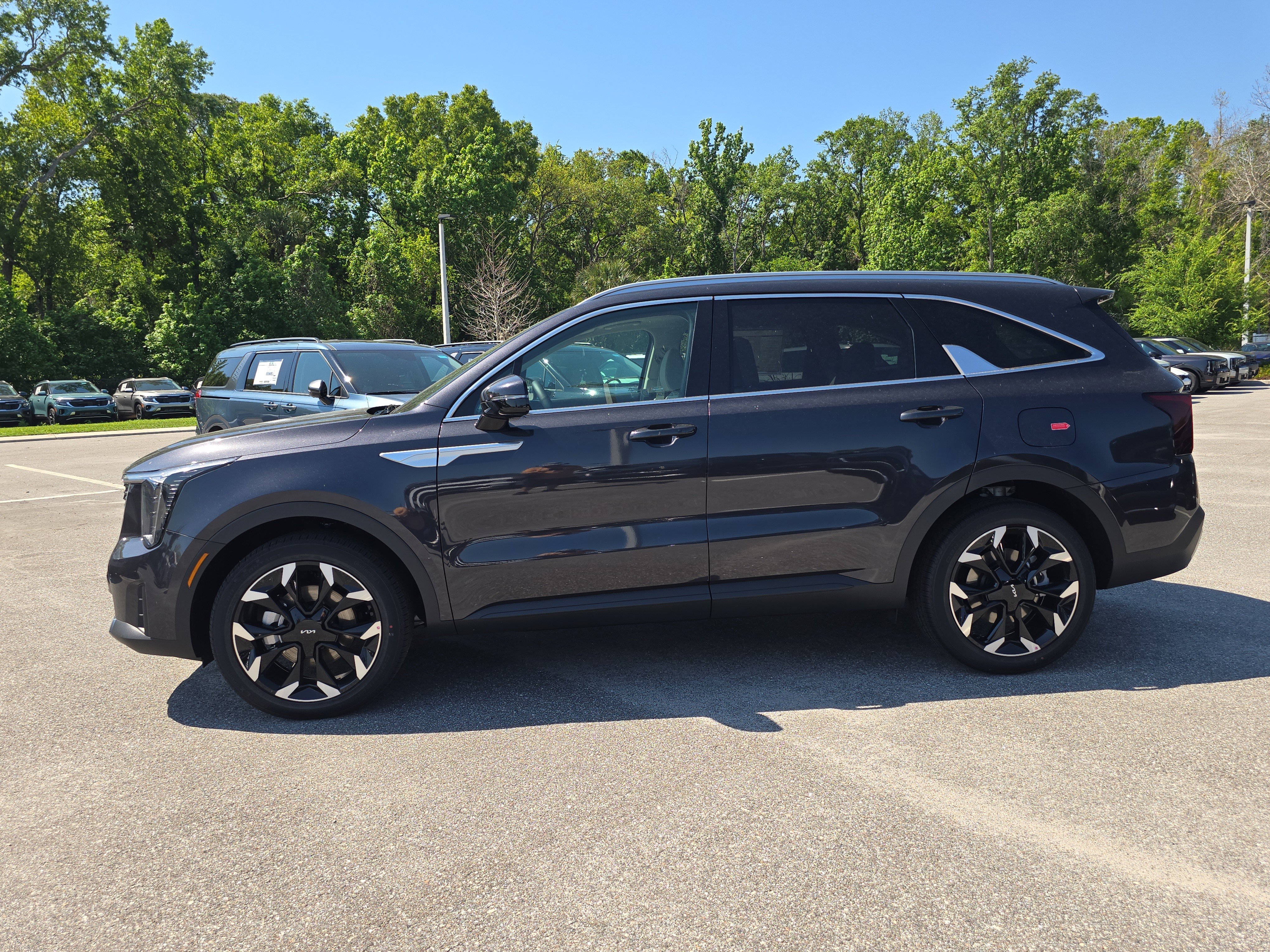 New 2026 Kia Sorento EX w/ EX Premium Package FWD image 5
